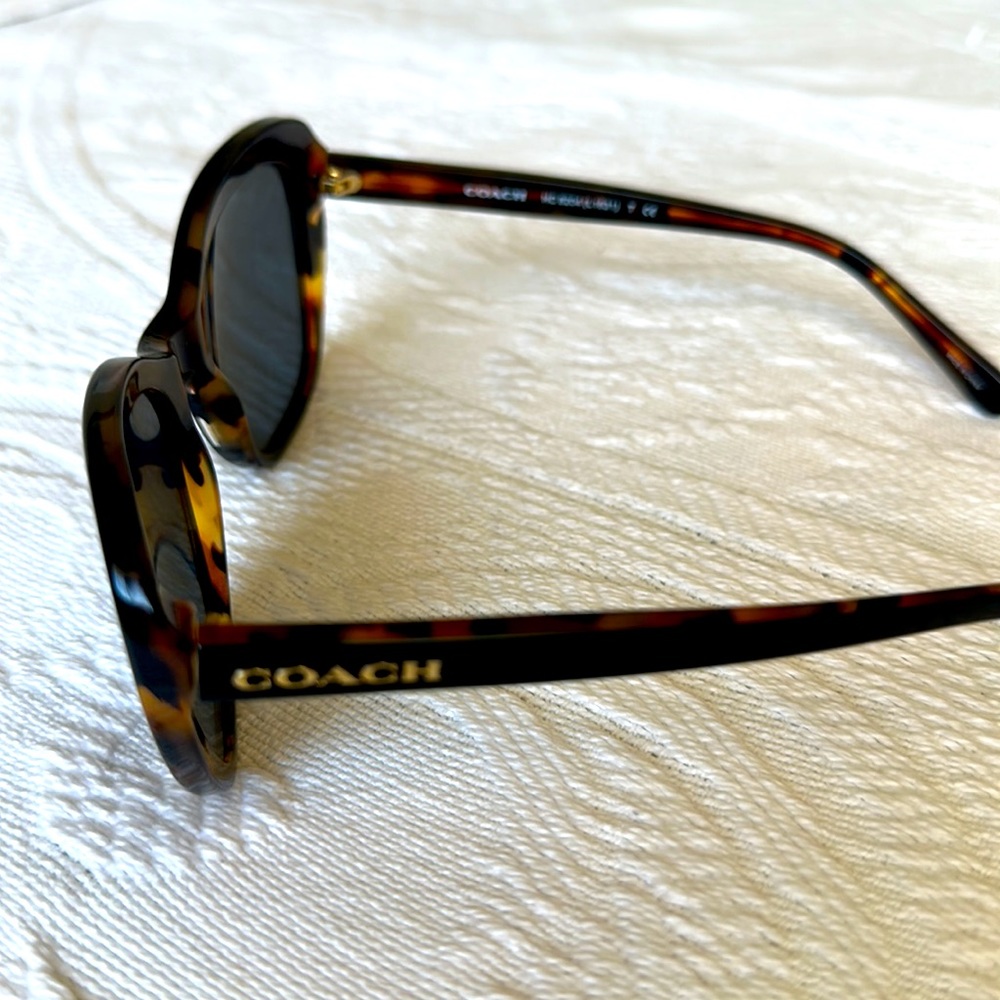 NWOT! COACH SUNGLASSES 😎 - Picture 3 of 4